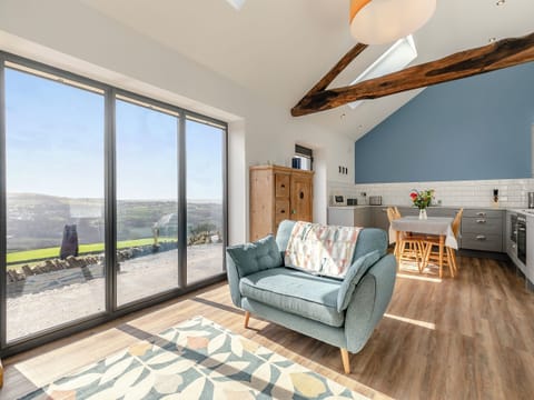 Open plan living space | Kinder - Higher Capstone Farm Cottages, Mellor, near Marple