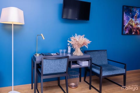 Room (Chambre Ecaille) | Desk, blackout drapes, soundproofing, free WiFi