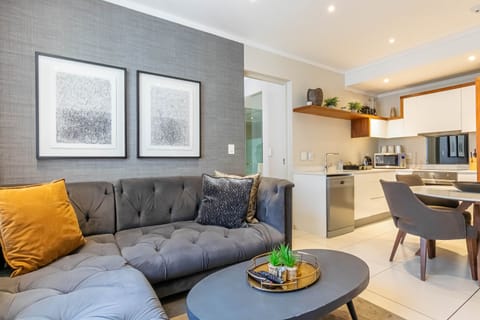 Business Apartment | Living area | Smart TV