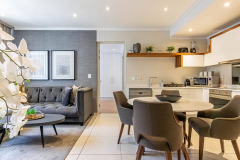 Business Apartment | Living area | Smart TV