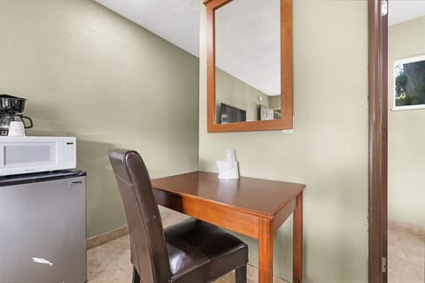 Double Room | Desk, blackout drapes, iron/ironing board, free WiFi