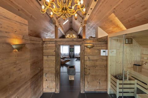 Sauna, steam room