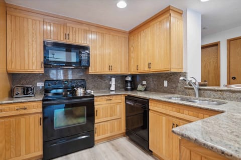 1706212707671-1420-4