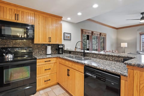 1667427894660-1478-1