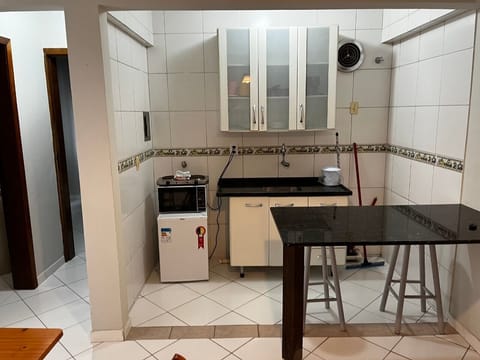 Comfort Apartment | Private kitchen | Mini-fridge, microwave, dishwasher, cookware/dishes/utensils