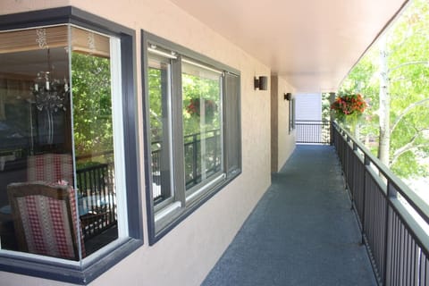 Front porch area