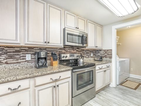 Condo, Multiple Beds, Kitchen, Ocean View (107 - No Pets Allowed) | Private kitchen | Fridge, microwave, oven, stovetop