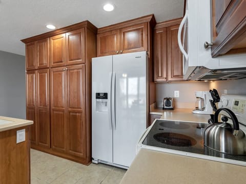 Condo, Multiple Beds, Pool Access, Pool View (238 - No Pets Allowed) | Private kitchen | Fridge, microwave, oven, stovetop