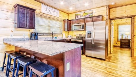 Or eat at our kitchen counter for 4.