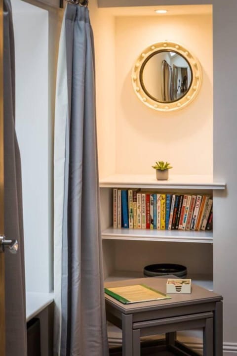 Cottage | 1 bedroom, iron/ironing board, free WiFi, bed sheets