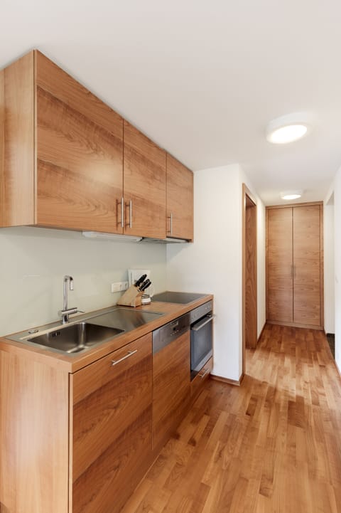 Espresso maker, coffee/tea maker, highchair