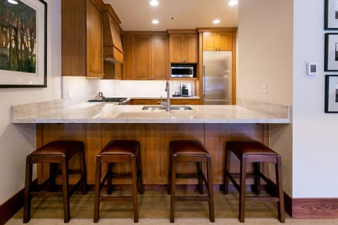 Townhome, 4 Bedrooms | Private kitchen | Coffee/tea maker