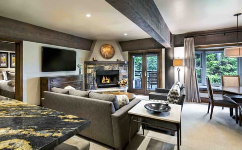 Suite, 2 Bedrooms | Living room | Fireplace