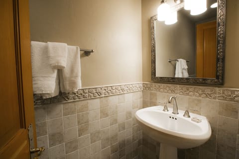 Townhome, 2 Bedrooms | Bathroom