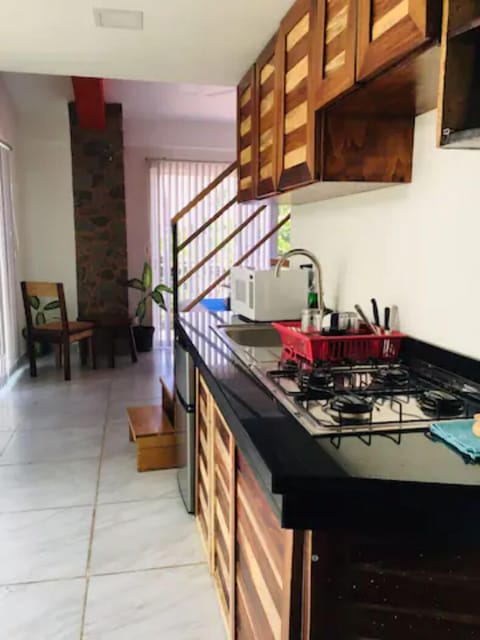 PALMAS DE CHAHUE D (48 MTS2) | Private kitchen | Full-size fridge, microwave, oven, stovetop