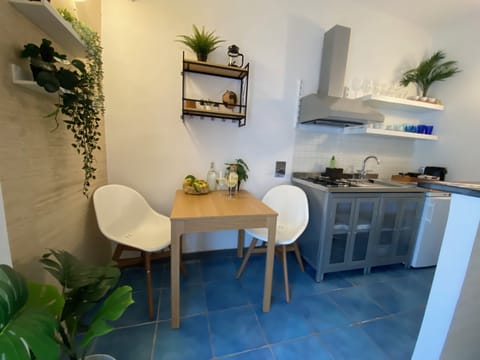 Basic Apartment | Private kitchen | Fridge, espresso maker, coffee/tea maker, coffee grinder