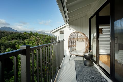 Whether you're sipping coffee or checking emails, you can't beat our huge private lanai that spans the width of the entire unit.