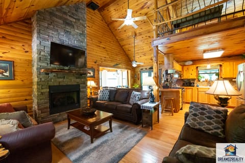 Living room with Fireplace