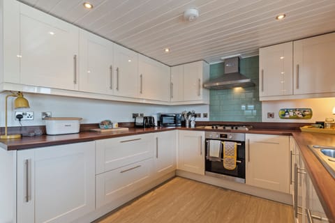 Luxury Lodge with Hot Tub