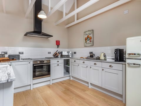 Kitchen | The Granary - Dunira Cottages, Dunira, near Comrie