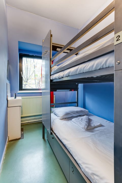 Twin Room, Shared Bathroom | In-room safe, free WiFi, bed sheets