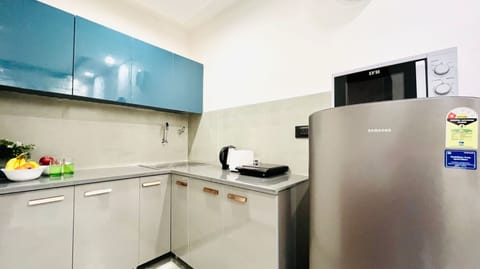 Standard Studio | Private kitchen | Fridge, microwave, stovetop, dishwasher