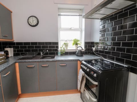 Fridge, dishwasher, electric kettle, toaster