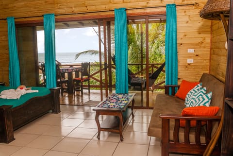 Deluxe Cabin | 1 bedroom, in-room safe, free WiFi, bed sheets