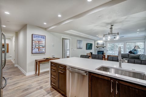 Flooring, Room, Indoors, Kitchen, Floor