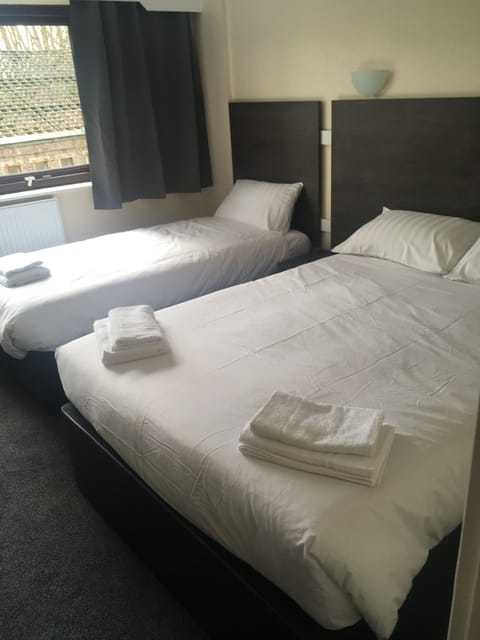 Family Double or Twin Room | Iron/ironing board, free WiFi, bed sheets