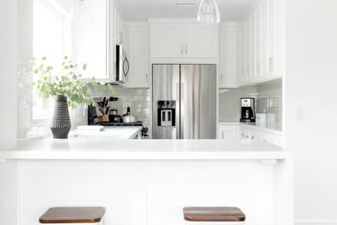 House (6 Bedrooms) | Interior