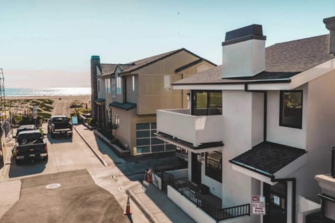 House (6 Bedrooms) | Interior