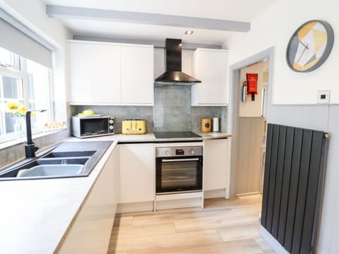 Fridge, dishwasher, electric kettle, toaster