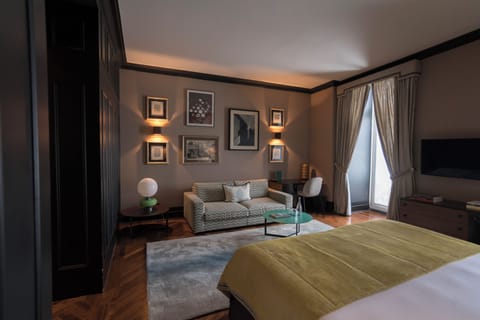 Junior Suite | Premium bedding, minibar, in-room safe, individually furnished