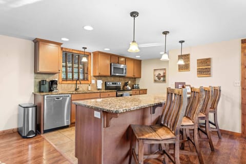 
Extra seating at the kitchen counter for a conversation or two.