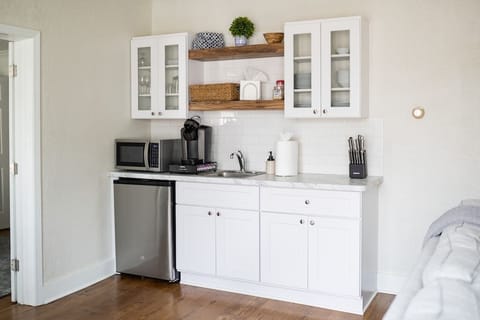 Upon arrival you will find an assortment of continental style breakfast offerings for you to enjoy. The suite has a Keurig coffee maker. We provide an assortment of K-Cups, tea, creamers, half and half and sweeteners.