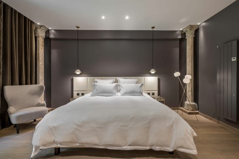 The Suite 40m2 Garden View | Egyptian cotton sheets, premium bedding, down comforters