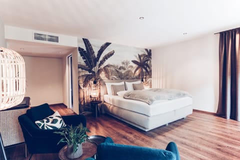 L BOTANGO | Minibar, in-room safe, desk, laptop workspace