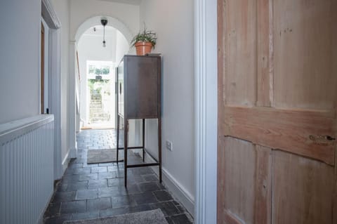 Ty Golau - 3 Bed Holiday Home - Pembroke (12186)