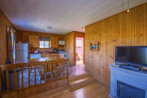 Cottage, 1 Bedroom | Private kitchen | Coffee/tea maker, electric kettle, highchair, paper towels