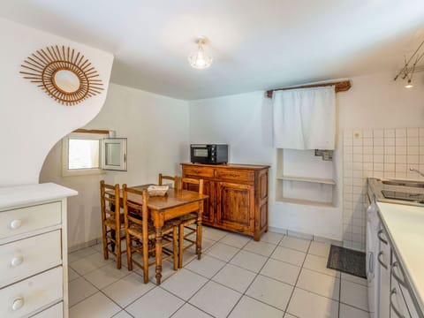 Cabinetry, Furniture, Table, Drawer, Wood, Interior Design, Wood Stain, Floor, Chair, Window