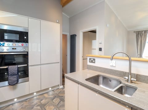 Fridge, dishwasher, electric kettle, toaster