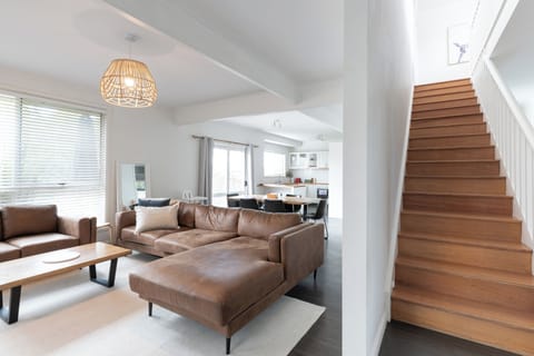 Spacious Lounge