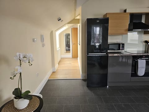 Apartment | Private kitchen | Fridge, microwave, oven, stovetop