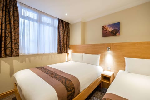 Standard Room, Multiple Beds, Non Smoking | In-room safe, desk, iron/ironing board, free WiFi