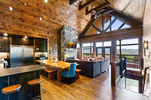 Wonderful family gathering space!