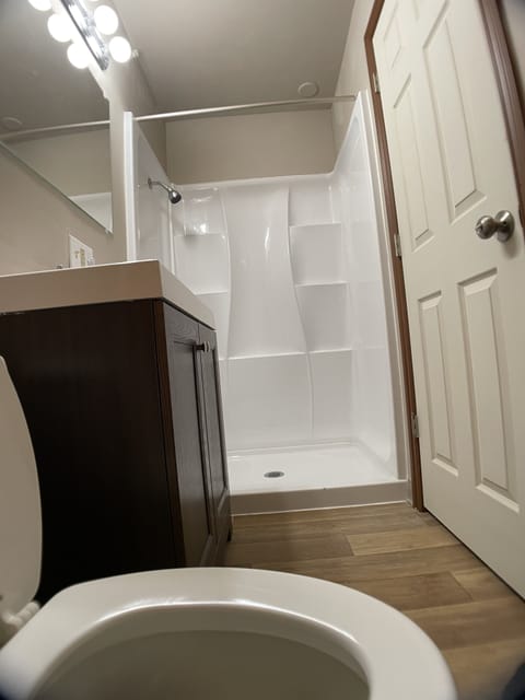 Traditional Room | Bathroom | Shower, rainfall showerhead, towels