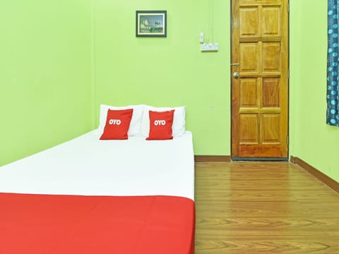 Standard Double Room, 1 Queen Bed | Desk, free WiFi, bed sheets