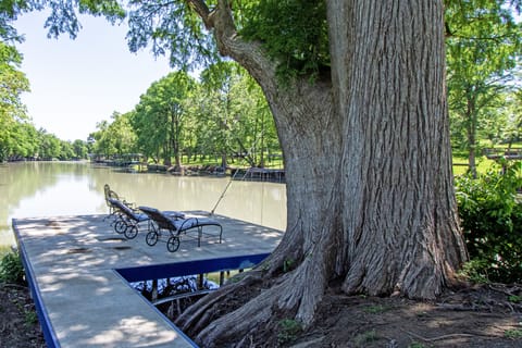 Living room with fantastic view of the water.