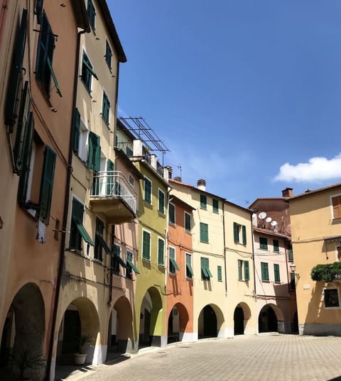 Varese Ligure - about 6 km from the house with restaurants & shops